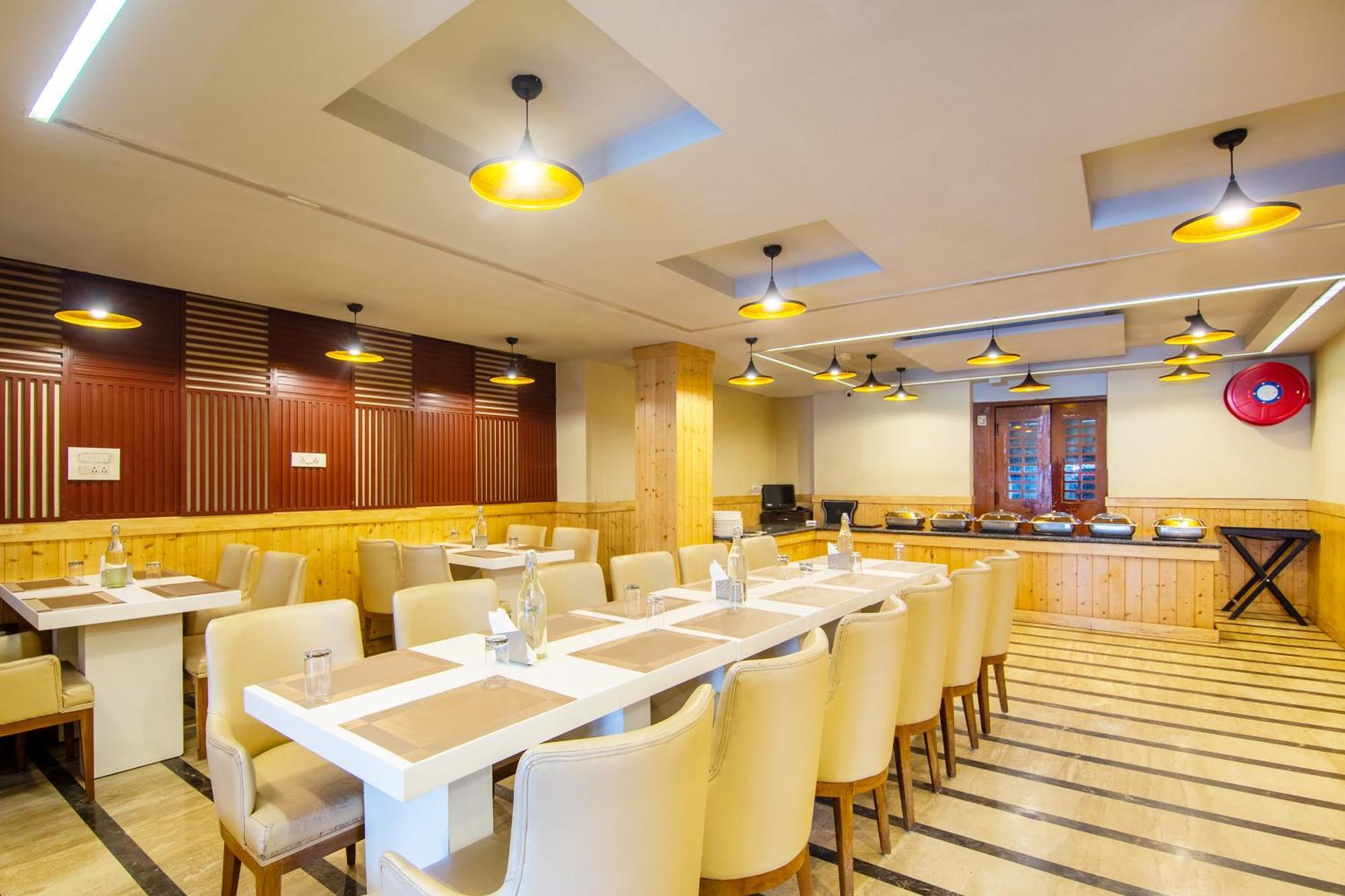 Hotel Lohmod At National Highway 8 - Free Airport Transffer Nueva Delhi Exterior foto