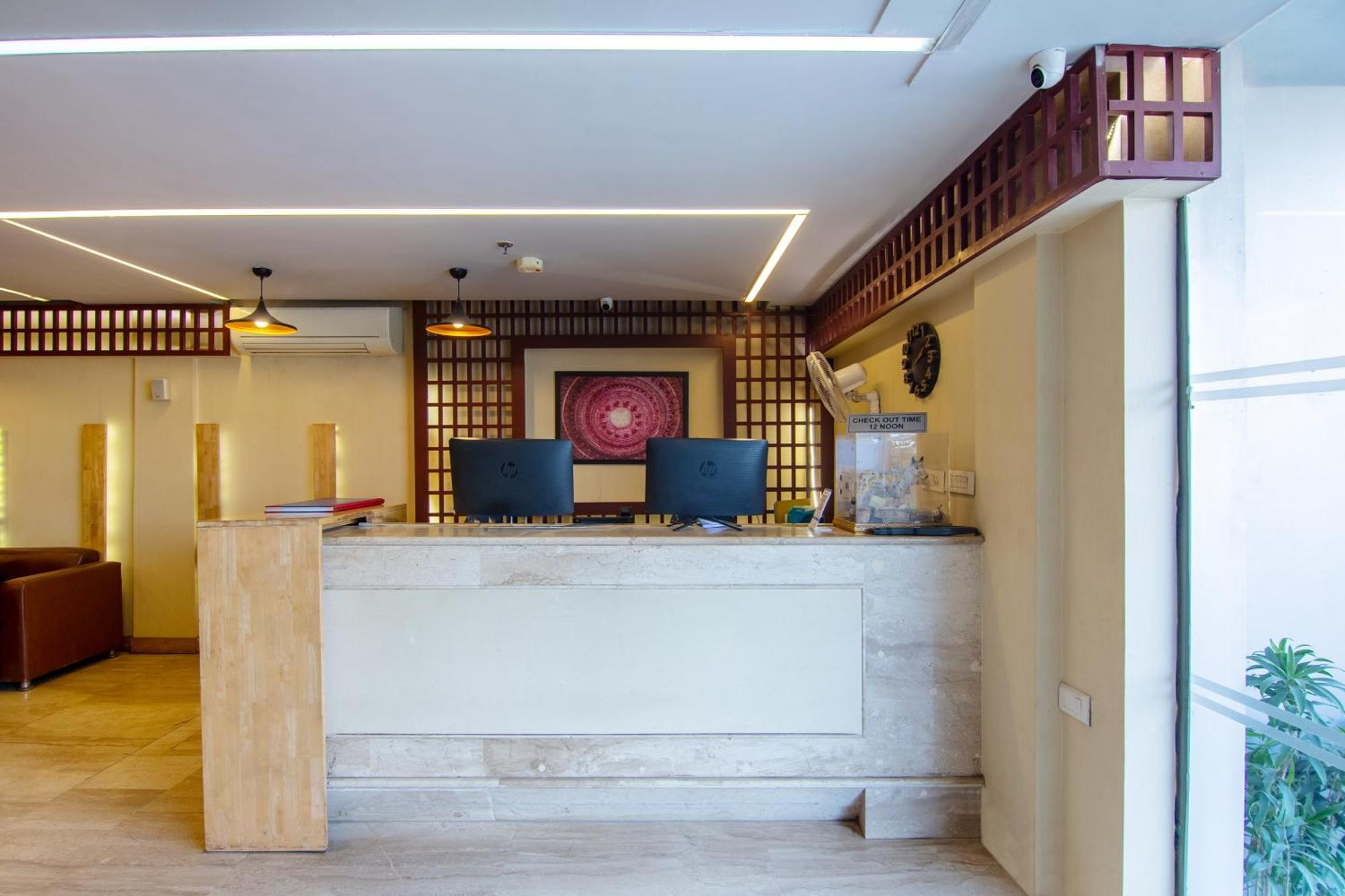 Hotel Lohmod At National Highway 8 - Free Airport Transffer Nueva Delhi Exterior foto