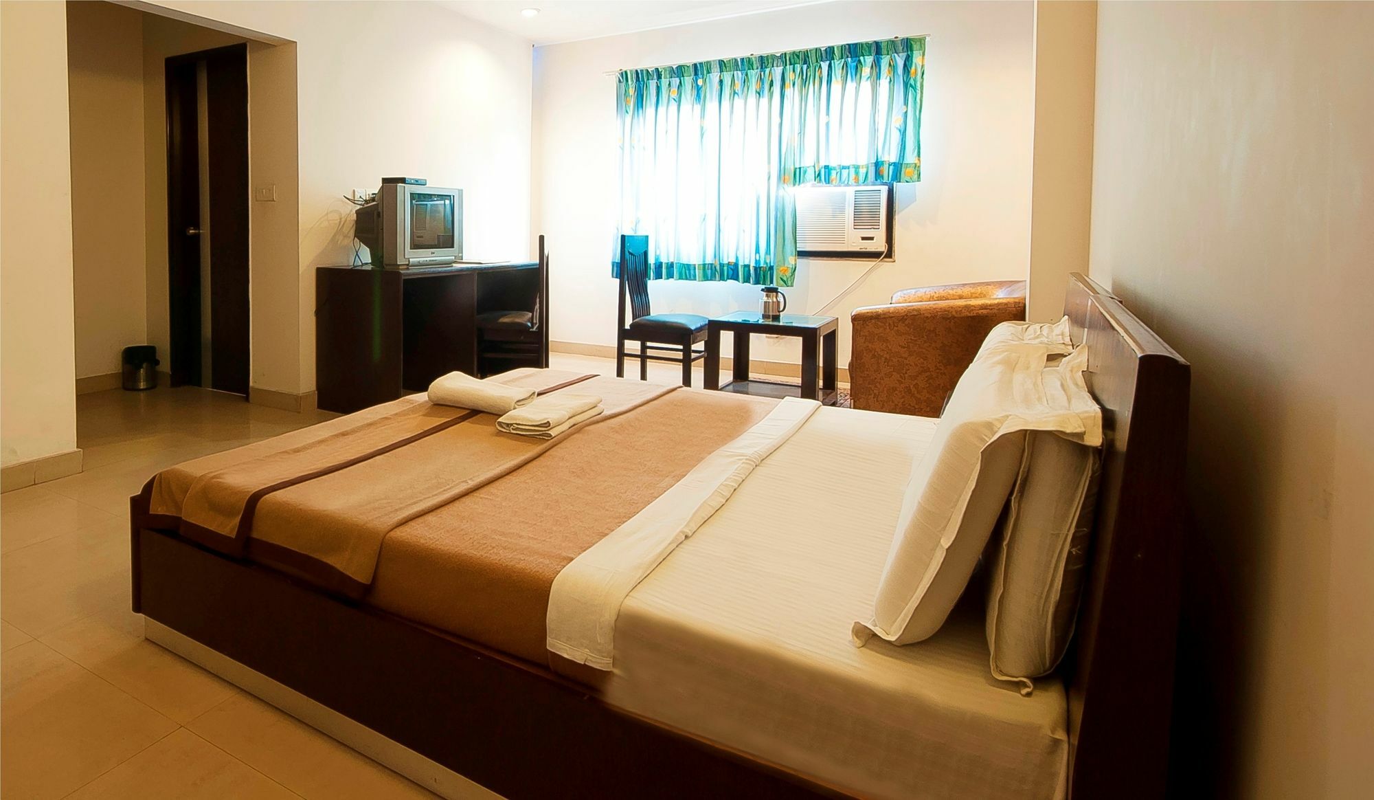 Hotel Lohmod At National Highway 8 - Free Airport Transffer Nueva Delhi Exterior foto